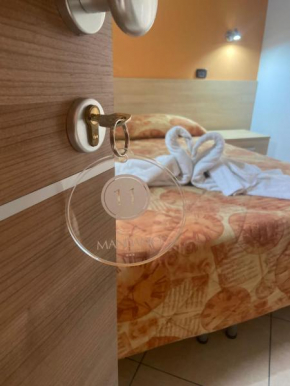 MANDANICI :Borgo Marsalini Barcellona Pozzo Di Gotto